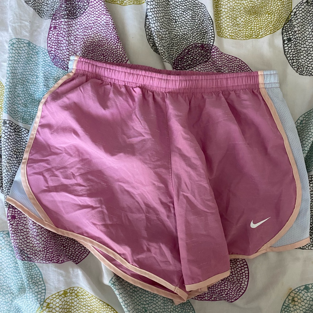 Girls Nike dry fit shorts size L